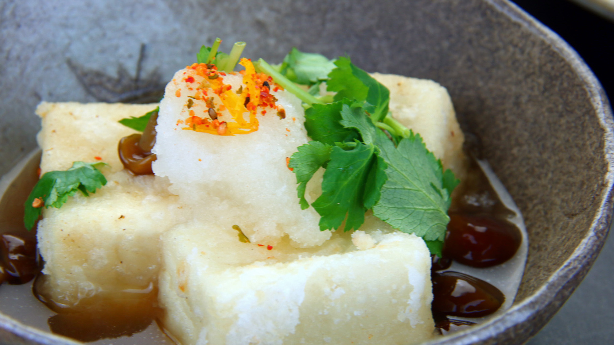 #夕食一例外はカリカリ中はふわふわの揚げだし豆腐。タレとよくからめてお召し上がりください♪