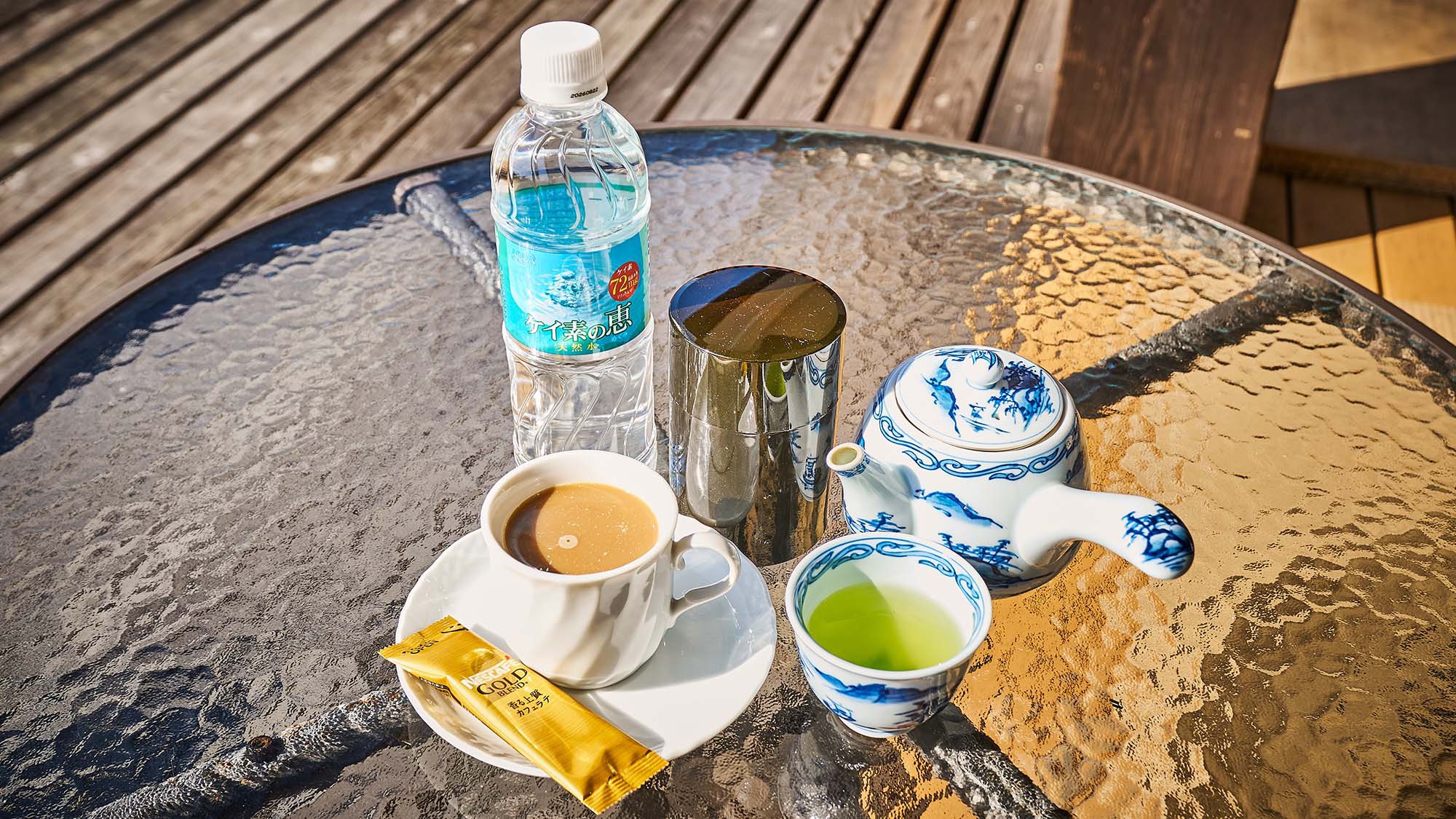 ・【アメニティ】お茶セットをご用意。テラスでティータイムはいかがでしょうか