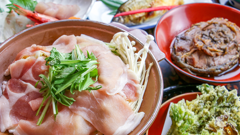 【夕食一例】派手さはありませんが、女将が真心込めて作る田舎料理をお出しします