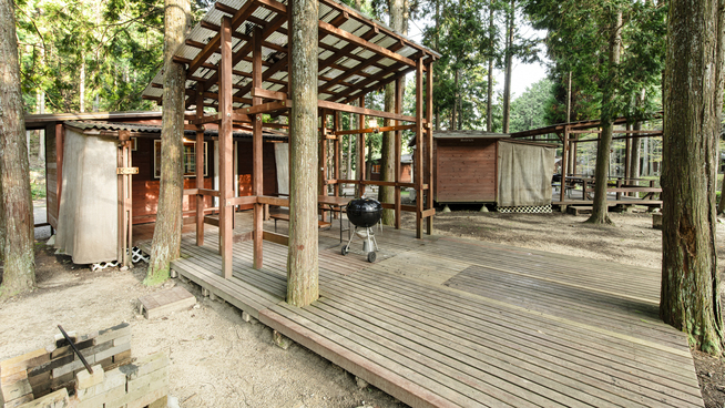 *【リバーロッジR-5】ペットNG。屋根付きデッキで雨天時もBBQ可能