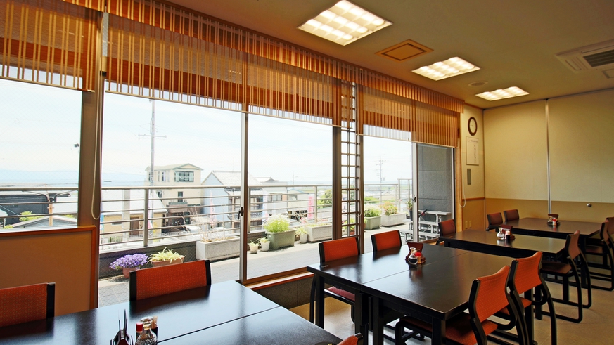 *お食事処（開花亭）／開放的な窓〜駿河湾を望む〜