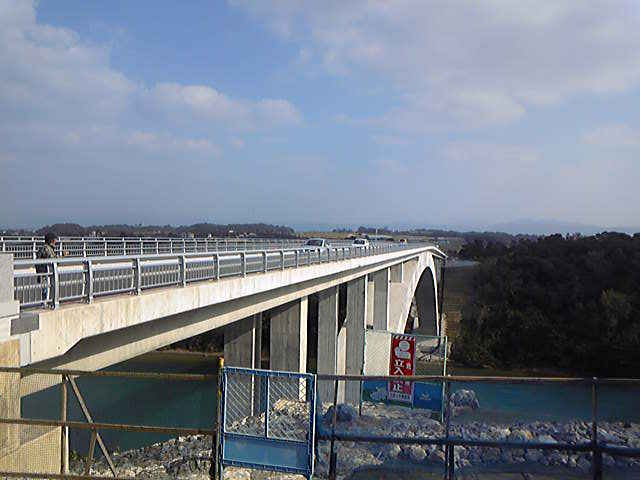 2010年12月開通のワルミ大橋古宇利島へのアクセスも抜群に良くなりました