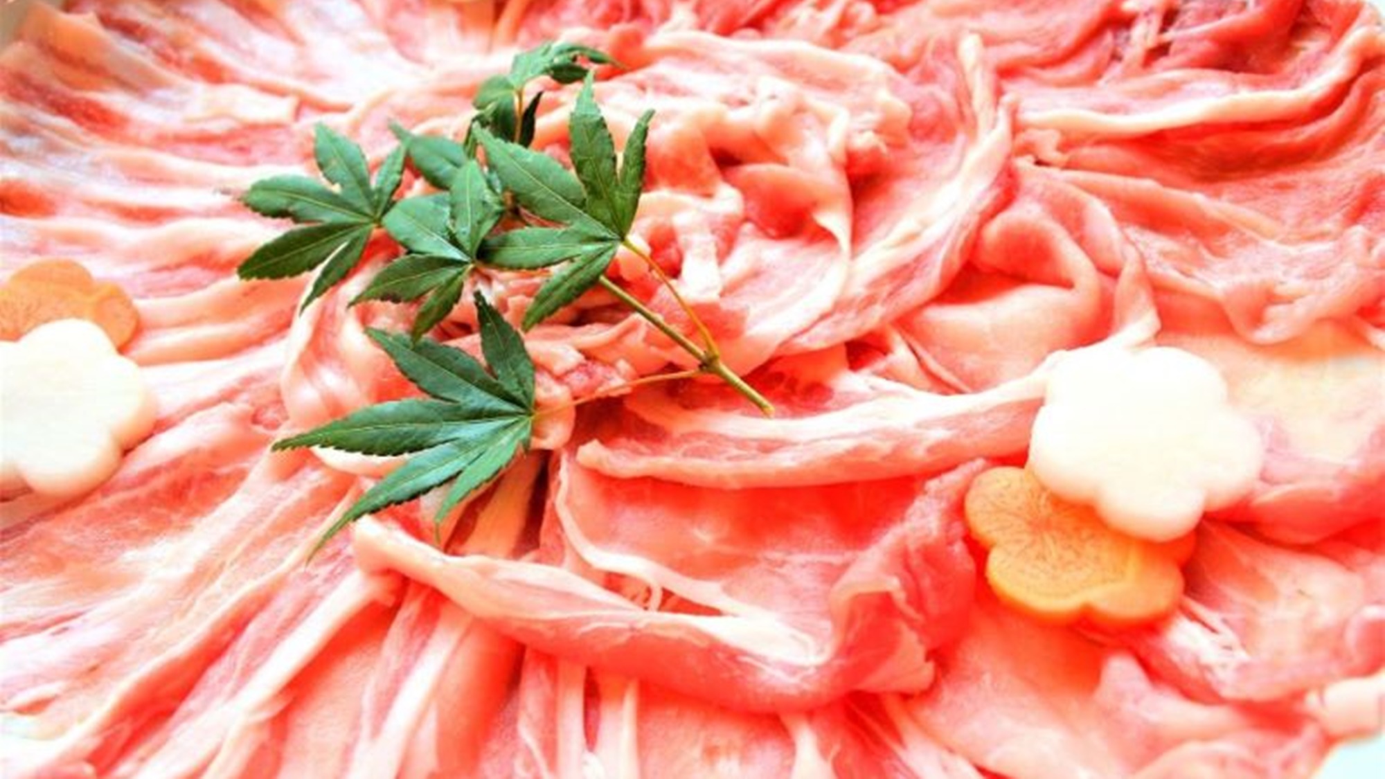【国東特産桜王豚】もちもちとした食感が特徴。