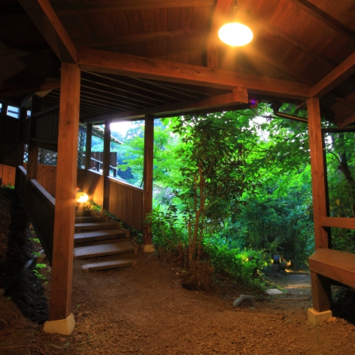Tanoharu Onsen Ryokan Ryukeien The 3-star Tanoharu Onsen Ryokan Ryukeien offers comfort and convenience whether youre on business or holiday in Minamioguni. The property features a wide range of facilities to make your stay a plea