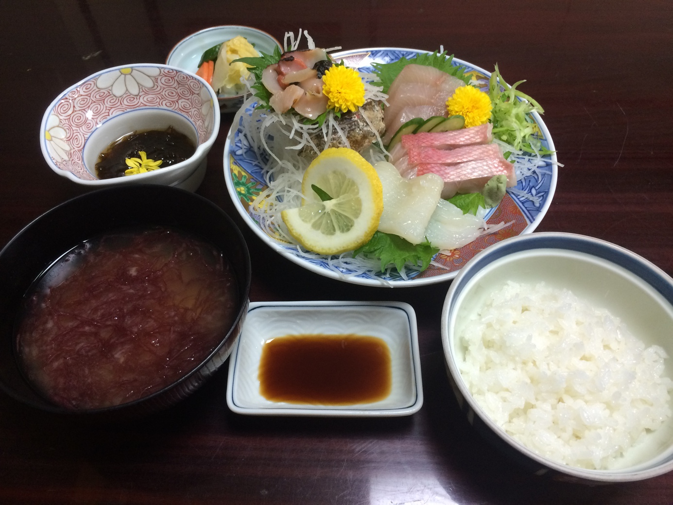 お刺身定食