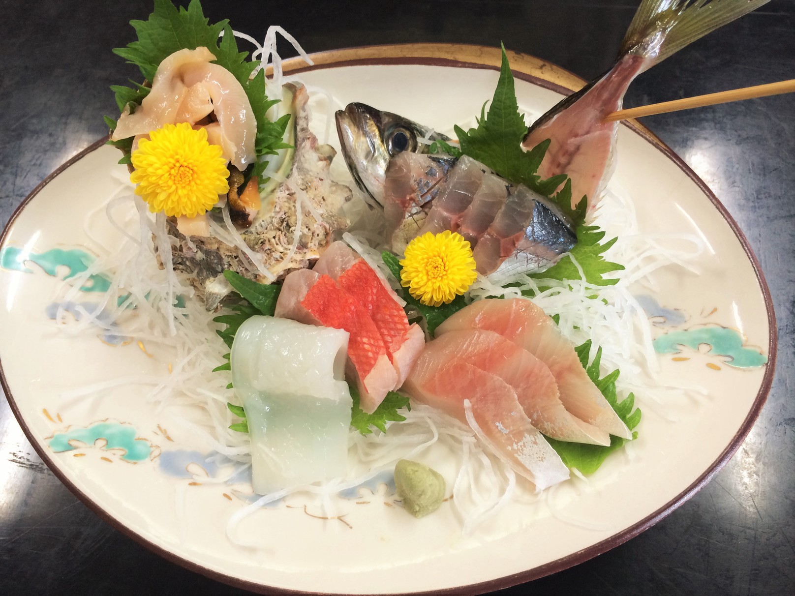 お刺身さざえ・金目・あじ・カンパチ・真イカ