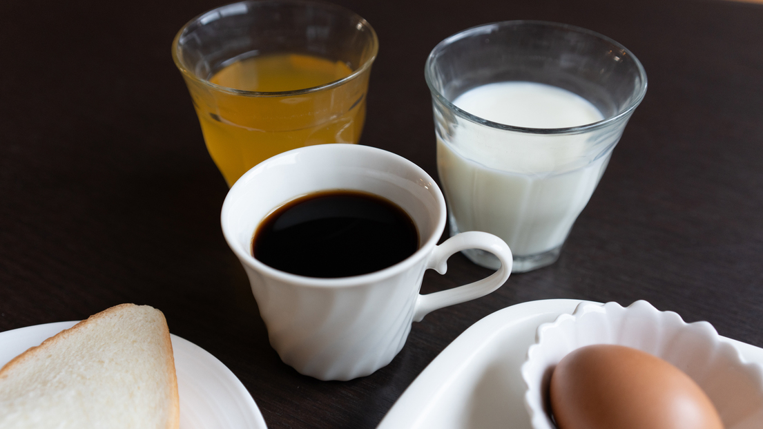 【朝食】コーヒー、ミルクなどのドリンク