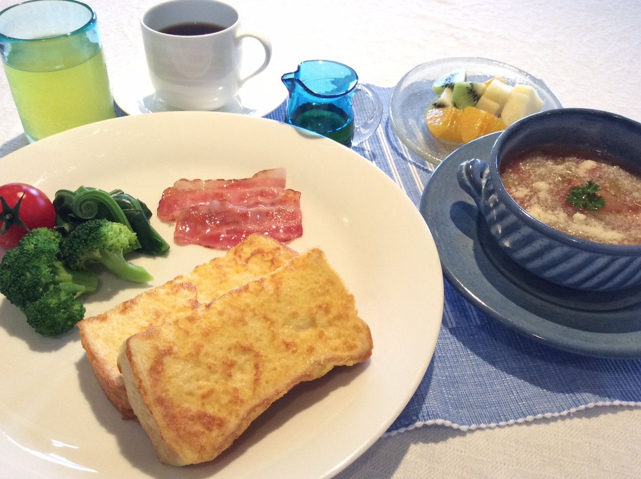 フレンチトースト朝食