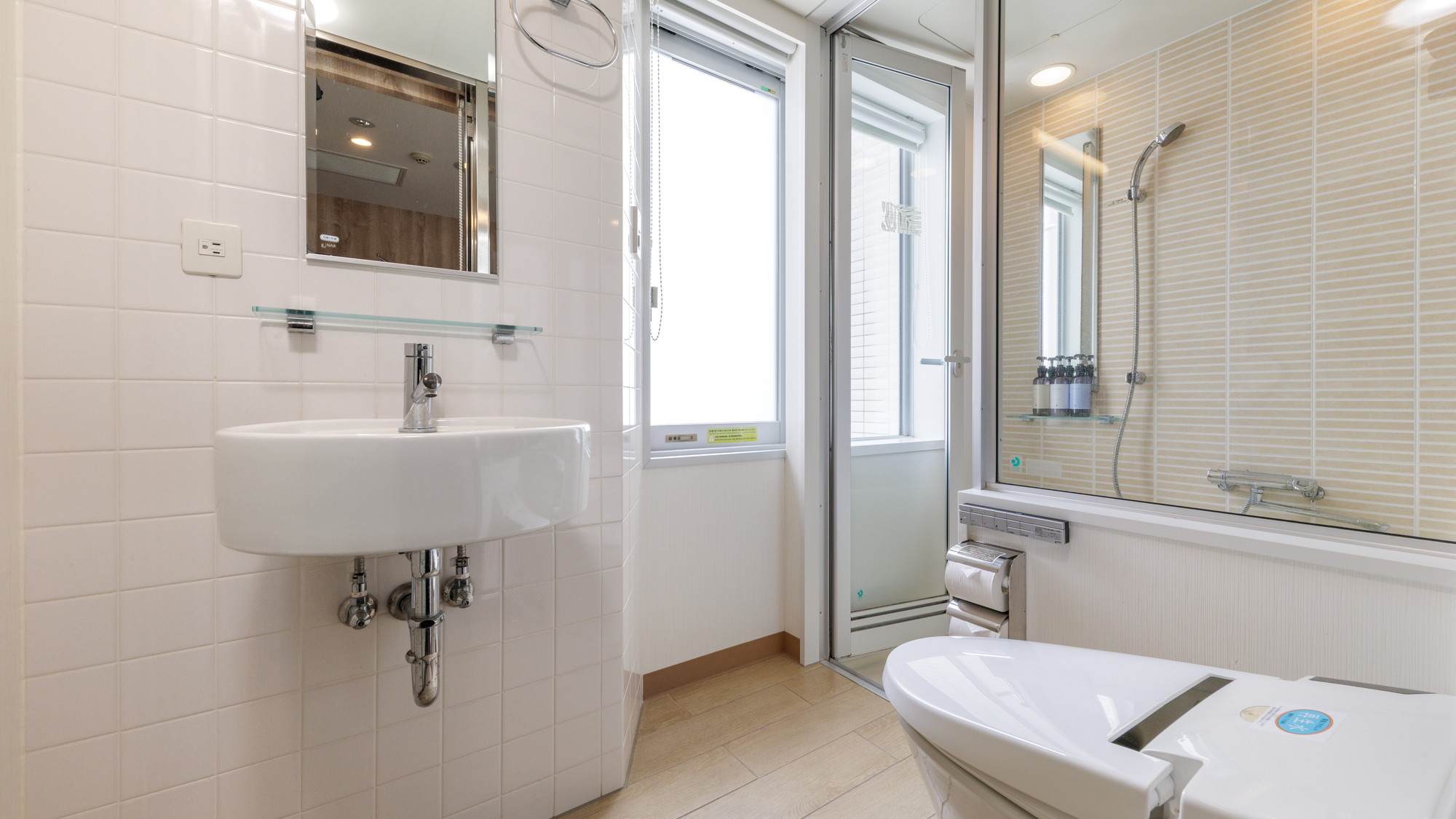 セパレートバスシングルルーム（独立洗面台）