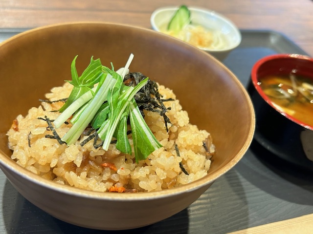 朝食例＜炊き込みご飯＞