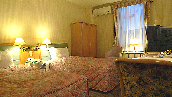 Hotel Amuse Tomioka Stop at Hotel Amuse Tomioka to discover the wonders of Takasaki. The property offers a wide range of amenities and perks to ensure you have a great time. Facilities like free Wi-Fi in all rooms, facil