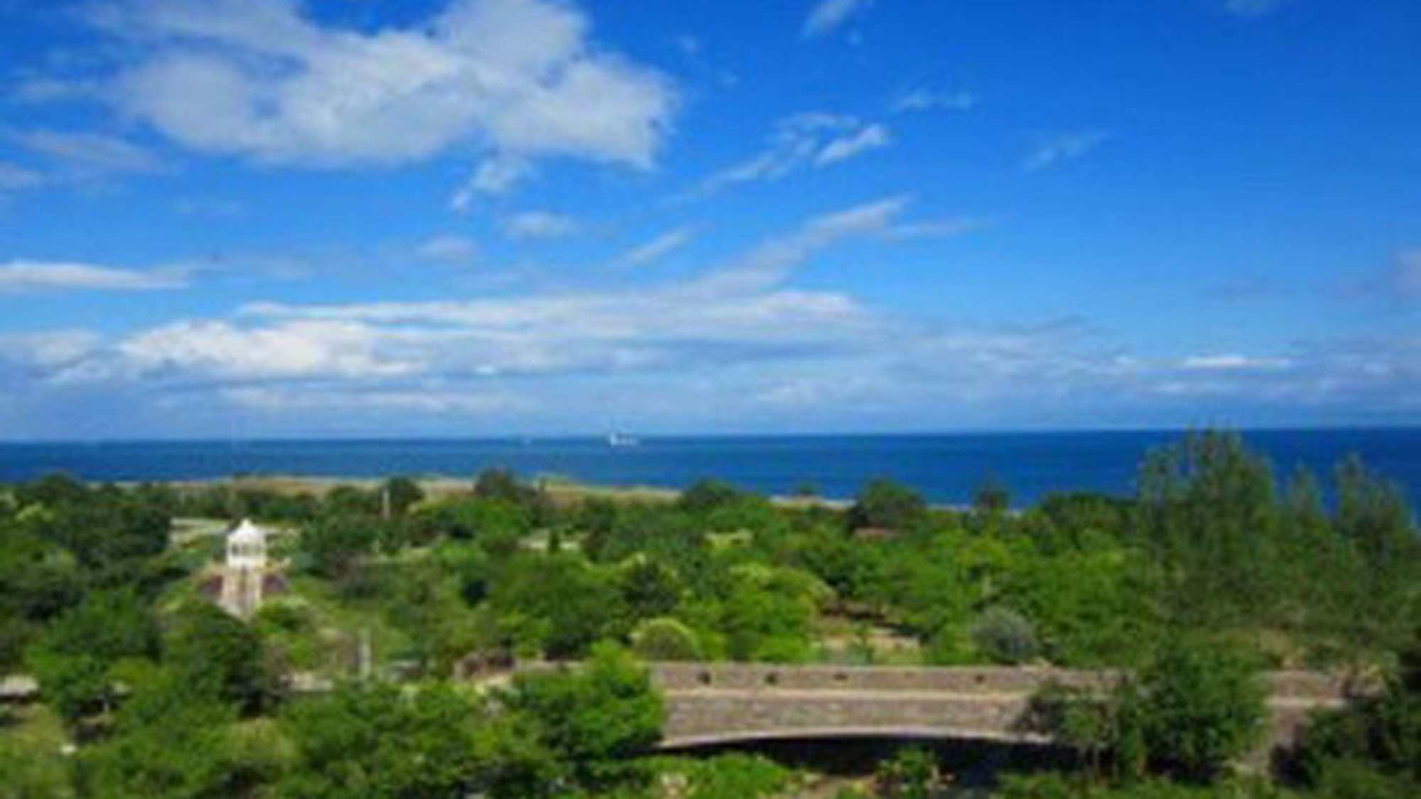 淡路島国営明石海峡公園・空のテラスから海と空