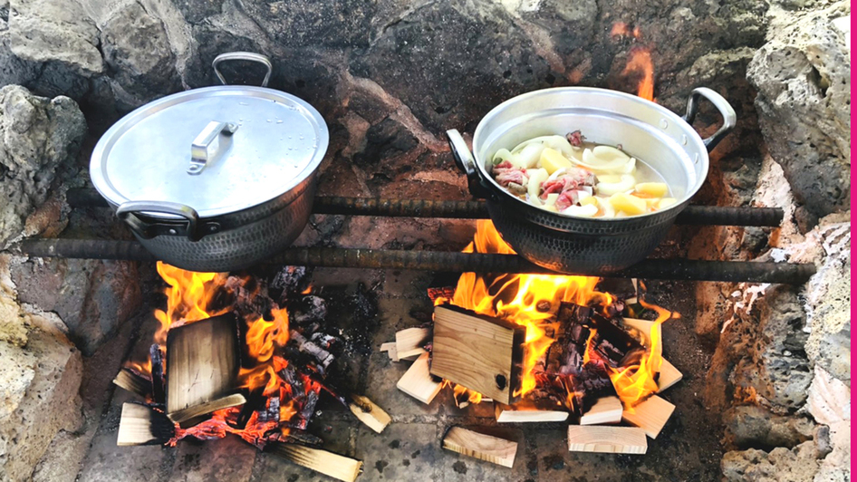 飯盒炊爨の様子火元には気を付けてね！