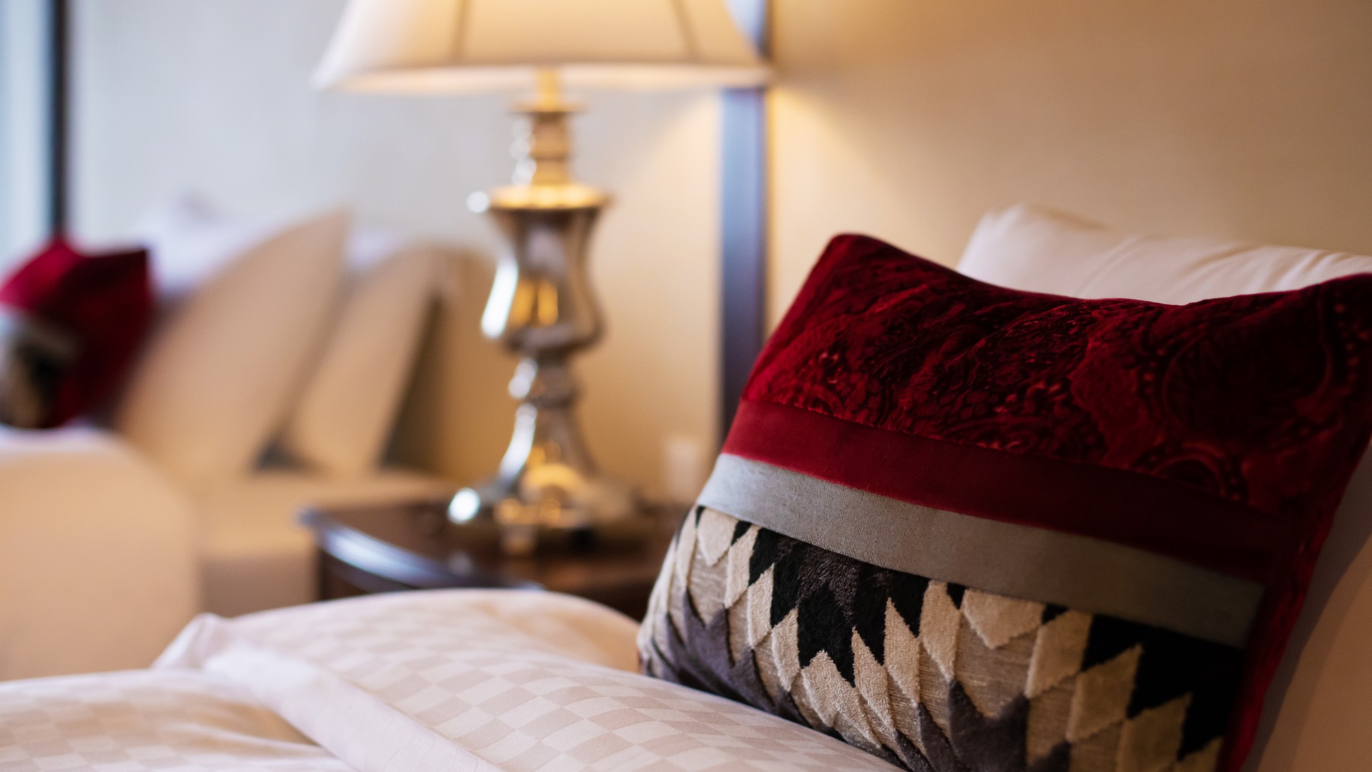 【光神10畳和室ベッド】ゆっくりと過ごす癒しの時間。