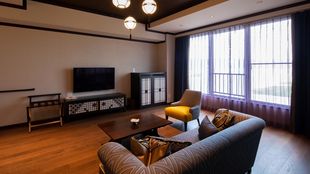 美湖の雫露天風呂付最上階スイート【湖眺望7階】