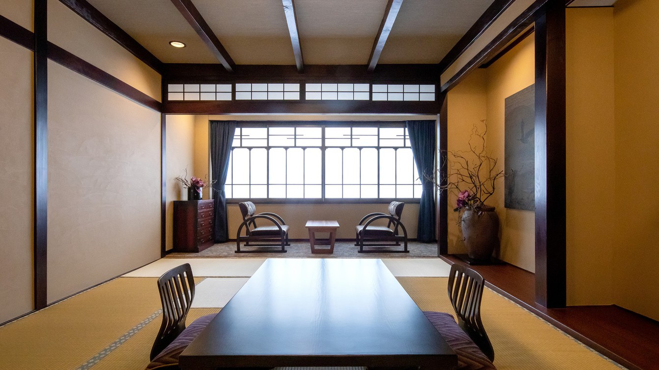 【嘉景和室8畳】街側。温泉と食事と観光をリーズナブルな価格でお愉しみ頂けます