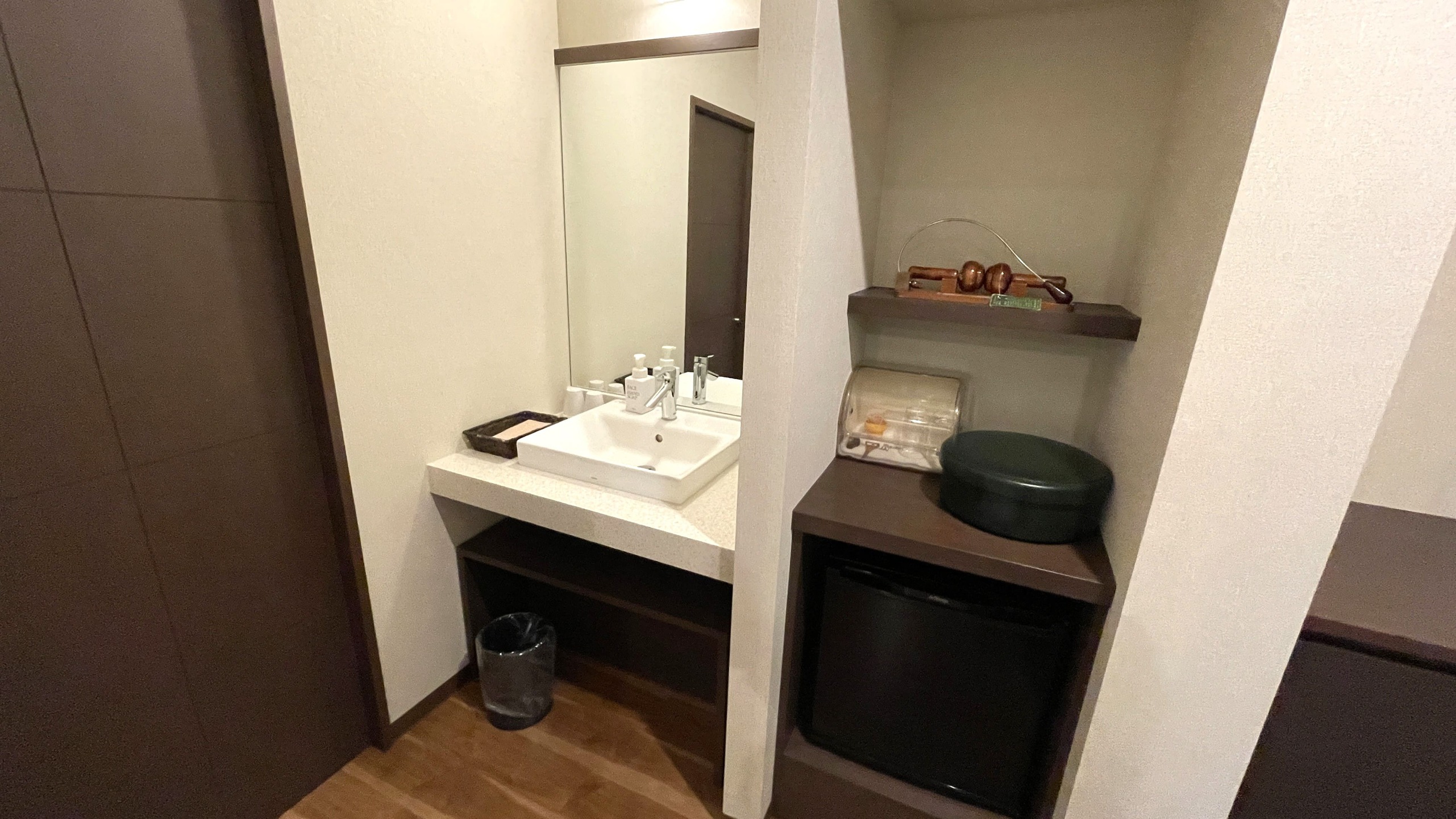 ＜客室・にれ＞アメニティ類はお部屋にご用意しております。