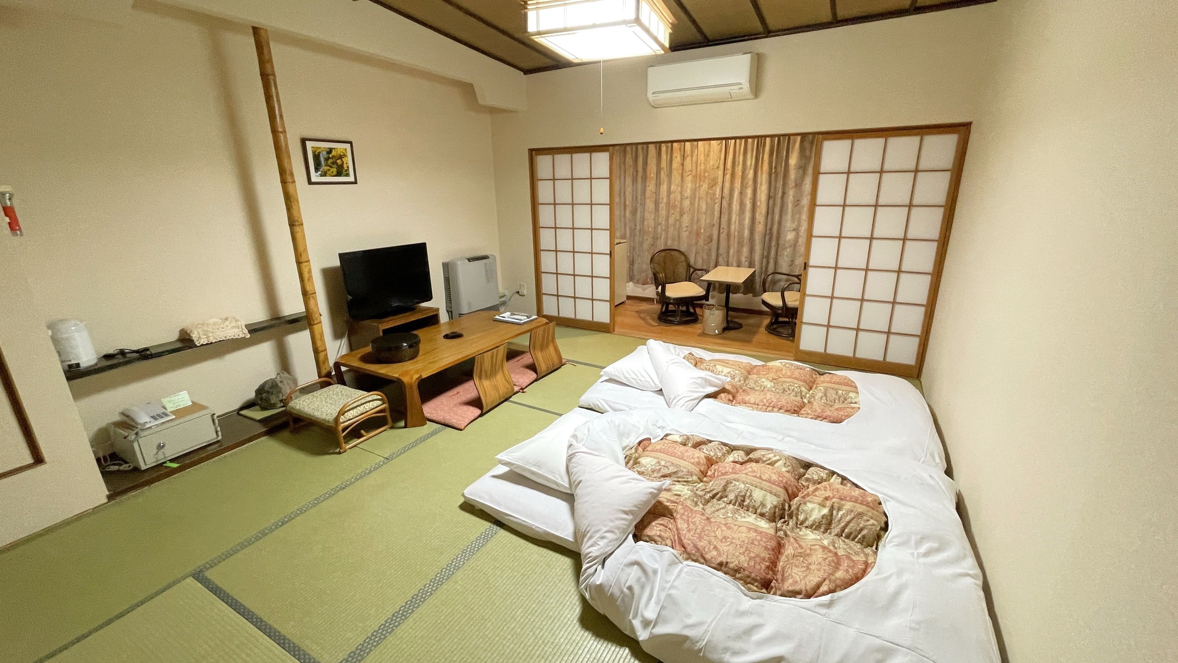 ＜客室・かなりや＞どこか懐かしいお部屋でゆっくり、のんびりお過ごしください。