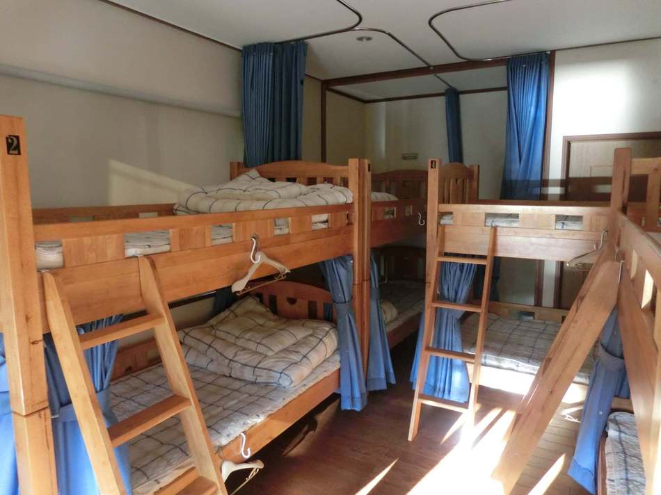 Mix Dorm Room ”;B”; Bunk Beds 10 Guests