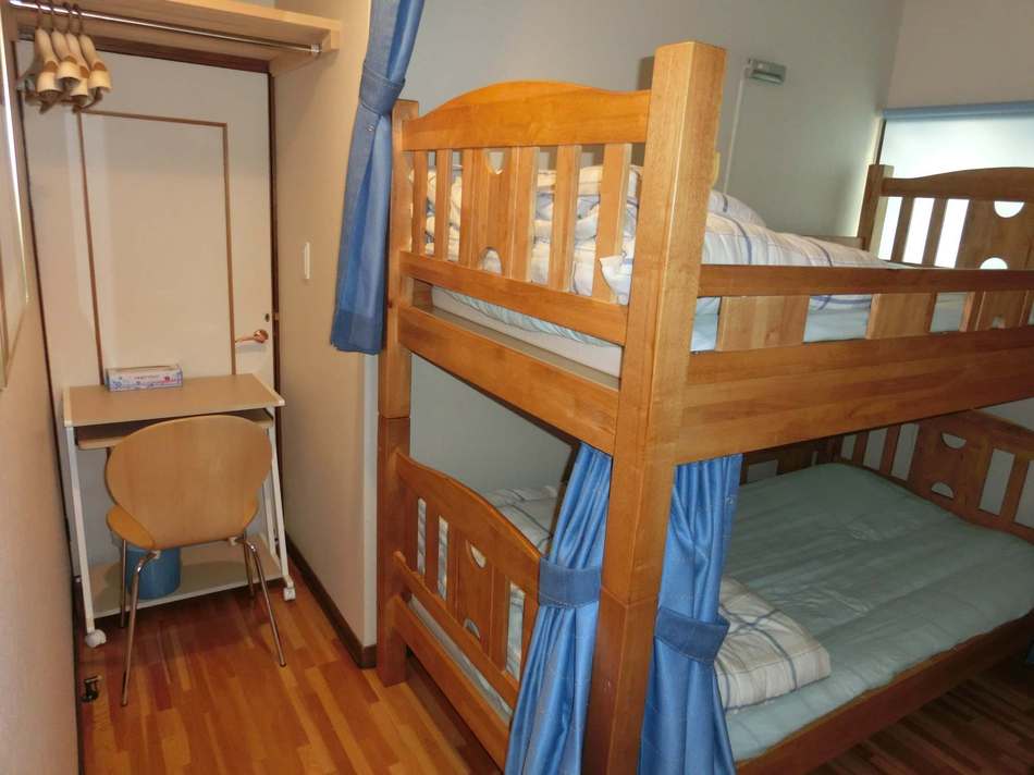 Western Private Room 2 Guests Bunk Bed