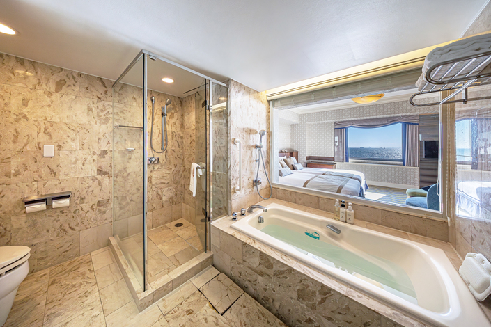 ジュニアスイートルームバスルーム