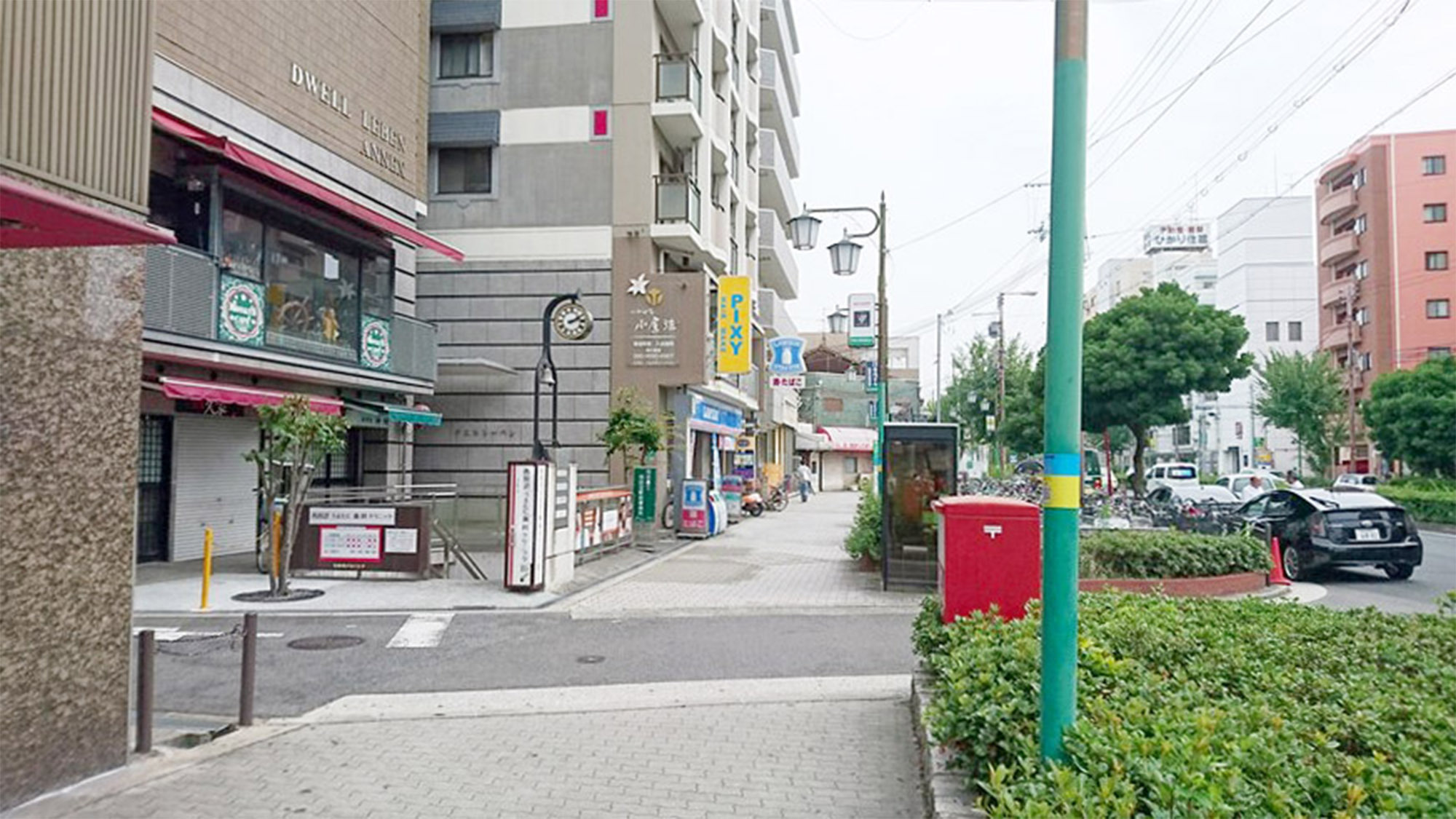 ・【アクセス②】西田辺駅から出て時計台があり、左へ進む脇道へ