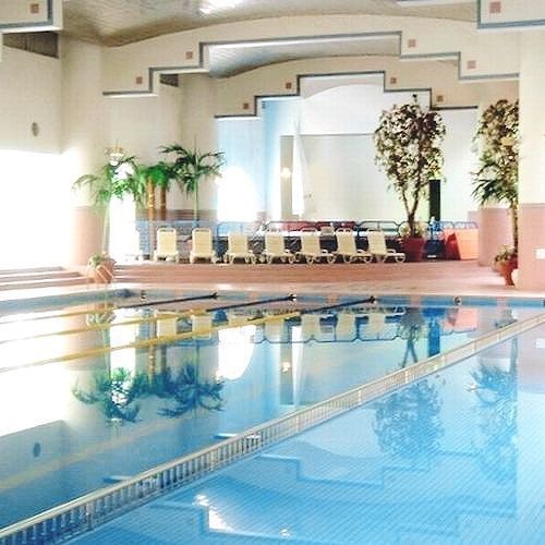 【スポーツ施設】インドアプール／富士の湧き水を使用した室内温水プール（夏季のみ営業・有料）※イメージ