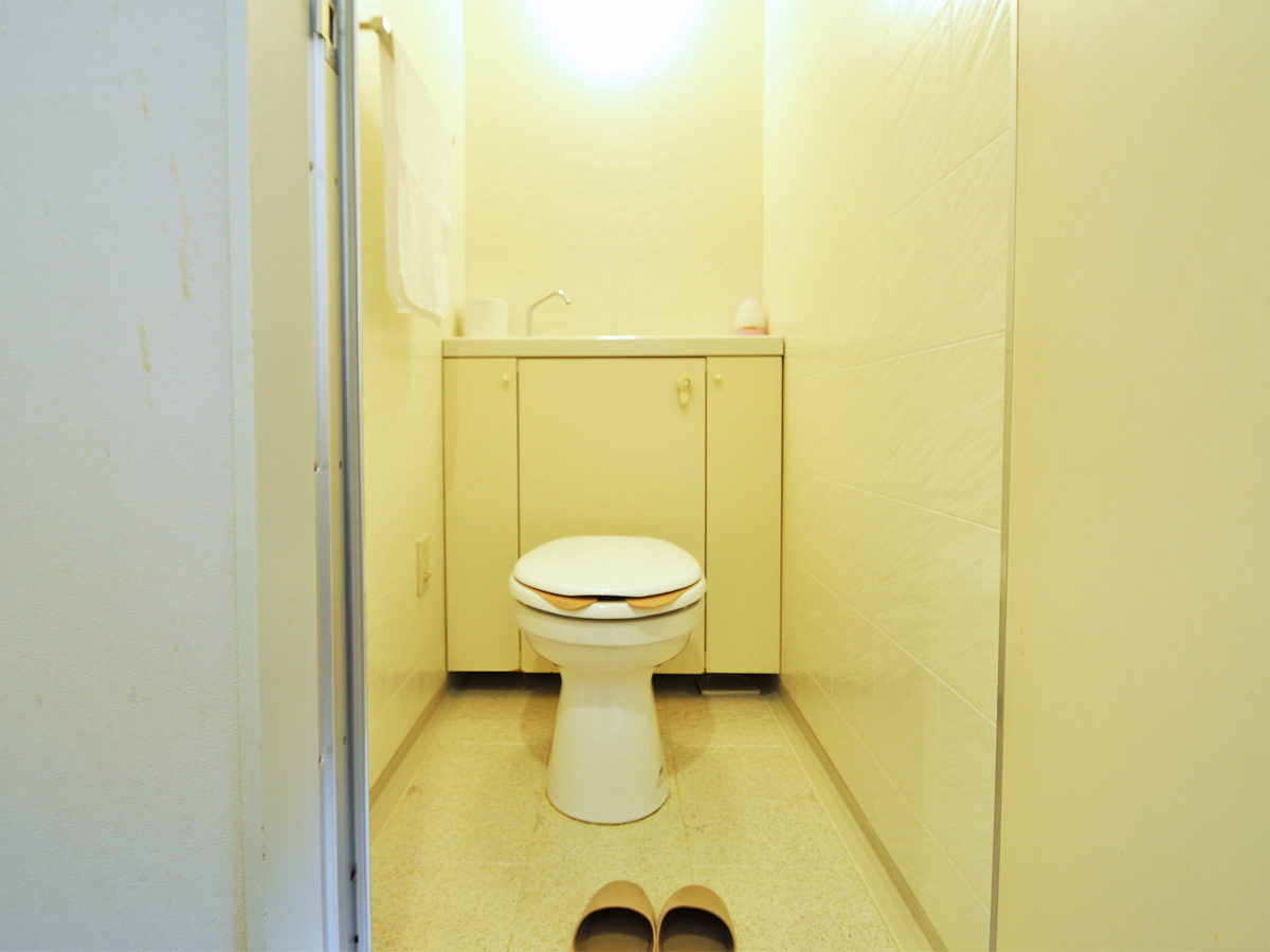 【和洋室メゾネット（海側）】トイレ