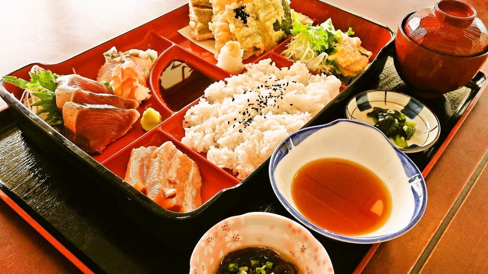 海鮮幕の内御膳 〜旬の魚と天ぷら〜