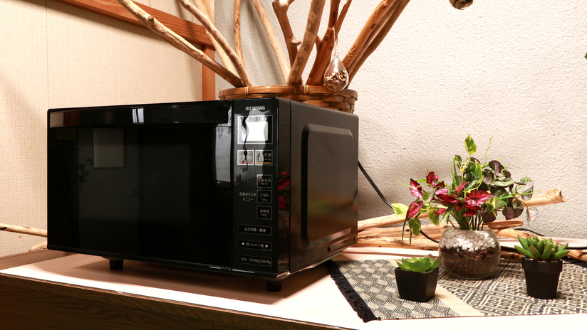 館内には電子レンジ（共用）を完備しております。当館は持ち込み可♪ご自由にご利用ください。