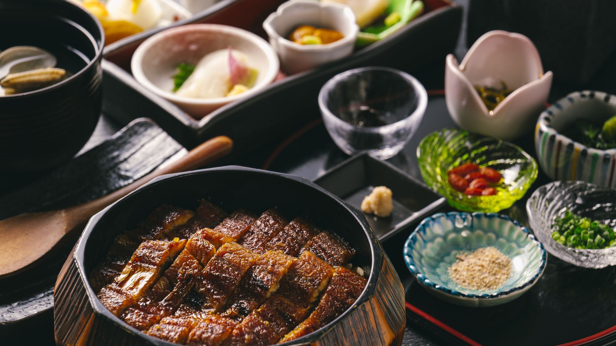 「松前」朝食御膳。うなぎひつまぶし御膳