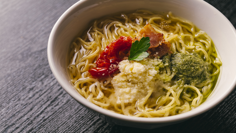 「アゼリア」朝食ビュッフェ。ホテル名物「函館塩ラーメン」アレンジ