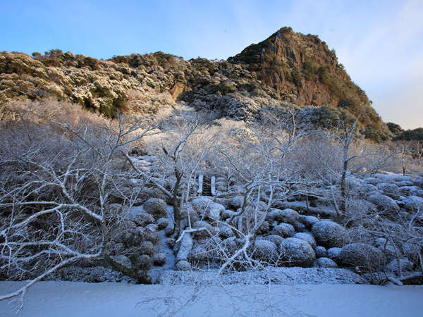 当館敷地内にある「御船山楽園：国登録記念物」冬の情景