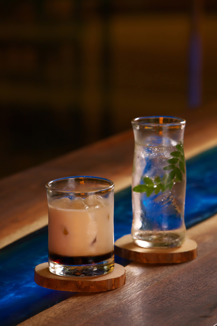 ラウンジシーナリー飛騨高山カクテルイメージ写真