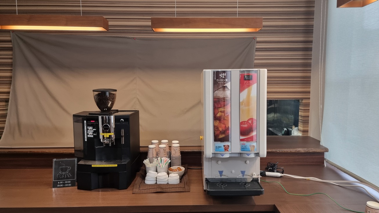 【長野別館 コミックカフェ】コーヒーマシン・ジュースサーバー