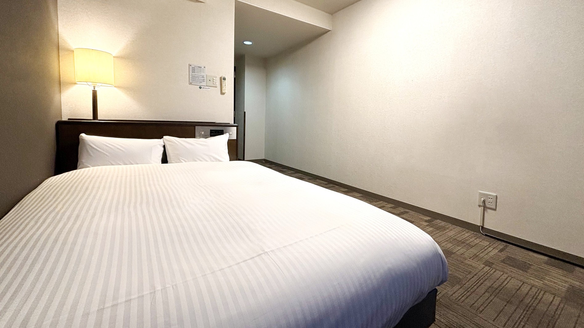 セミダブルルーム