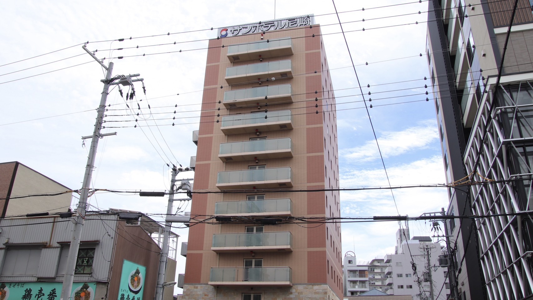 阪神電車『出屋敷駅』より徒歩２分