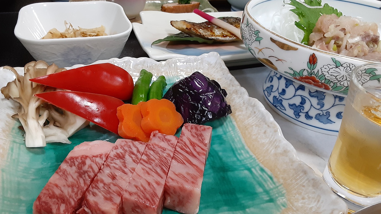 *夕食一例／「信州牛のステーキコース」をご用意。絶品の信州牛を堪能してください。