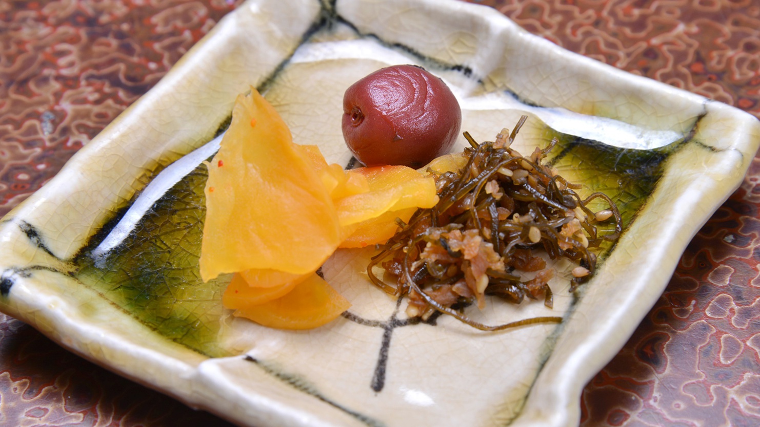 *ご朝食一例/ホカホカの炊き立てご飯によく合う、ちりめんやお漬物。