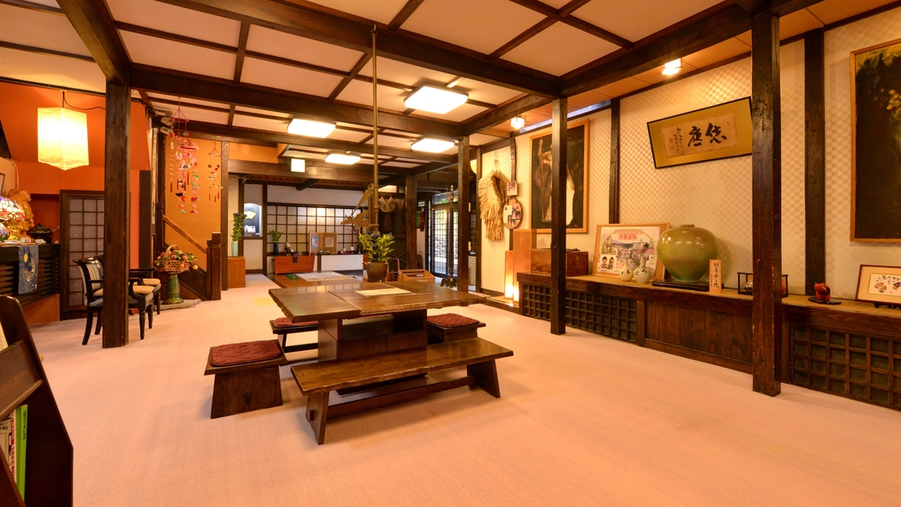 *ロビー/昔から伝わる日本の伝統美を大切にした古民家風の設え。