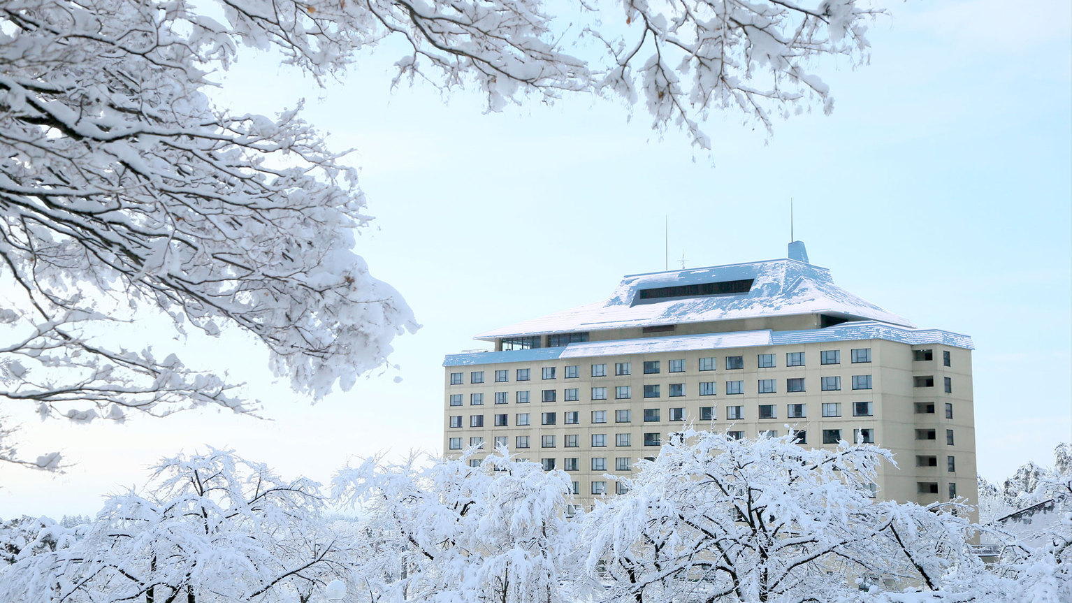 ホテル千秋閣冬の外観