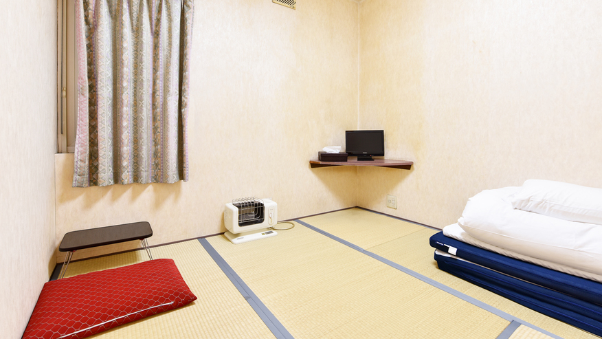 *［喫煙・和室1名］シンプルな造りの和室約4.5畳の客室です
