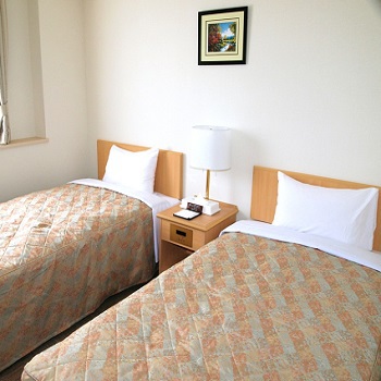 Hotel AZ Kitakyushu Shinmojiko Set in a prime location of Kitakyushu, Hotel AZ Kitakyushu Shinmojiko puts everything the city has to offer just outside your doorstep. The property offers guests a range of services and amenities des