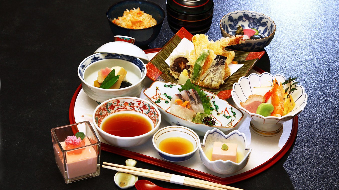 【新】日本料理かの川沼津の特選和食“;彩り”;