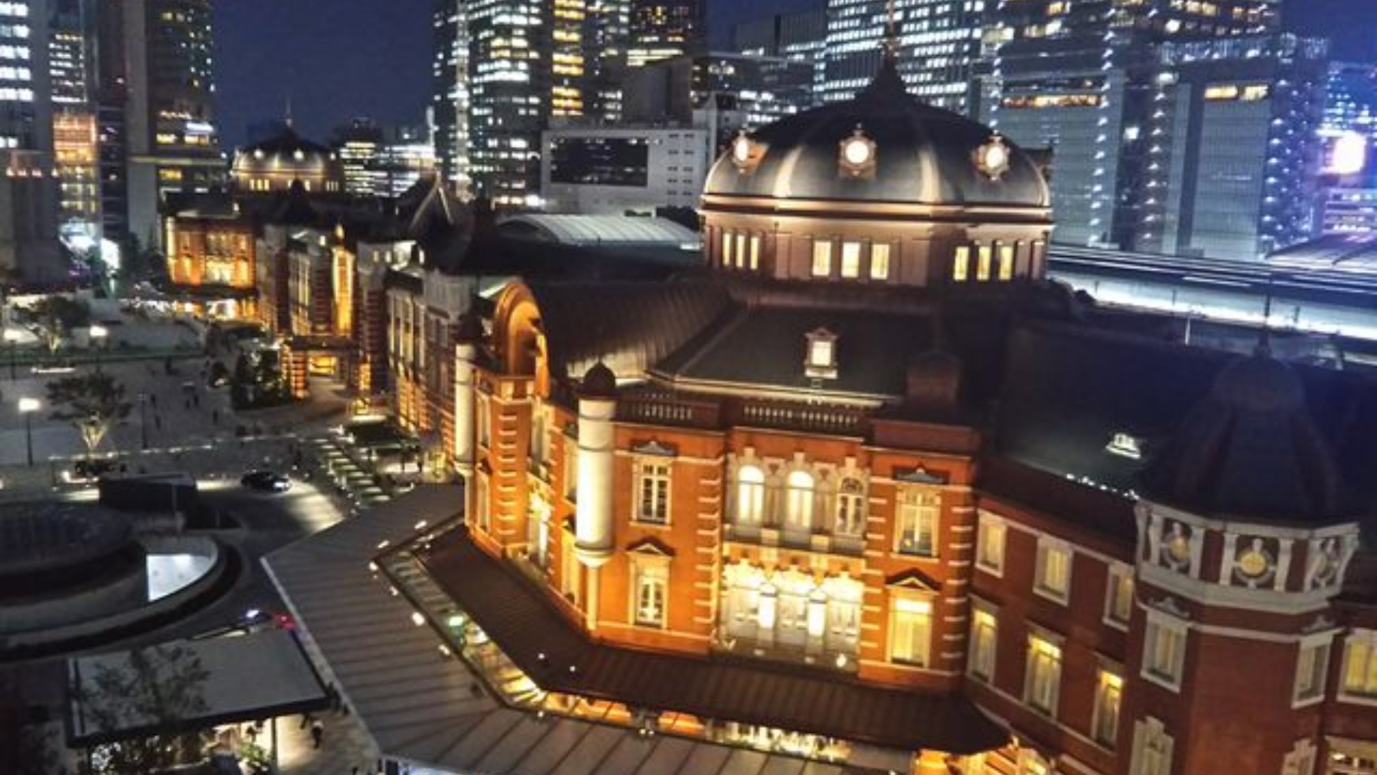 東京駅  八重洲南口より徒歩8分程