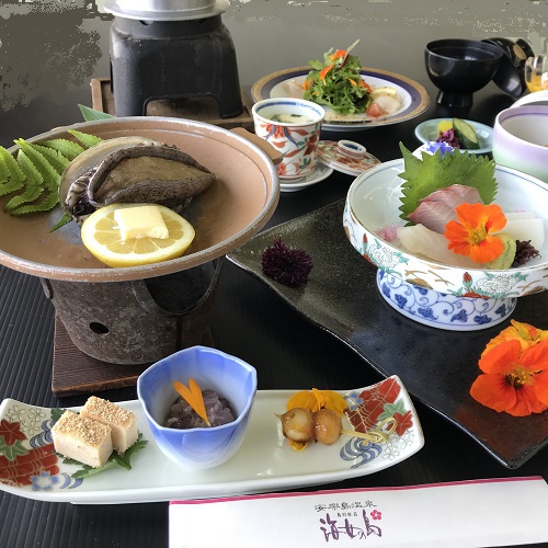 アワビ踊り焼きとおかげ野菜と海鮮カルパッチョ