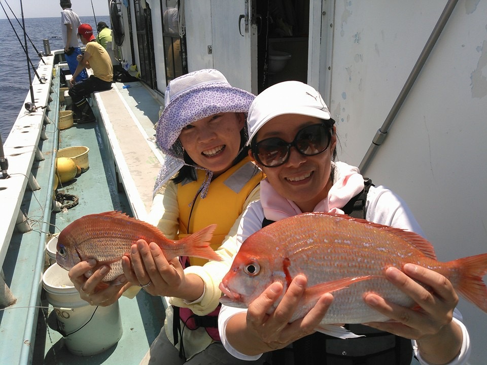 私たちでもこんな立派な鯛が釣れたよ〜