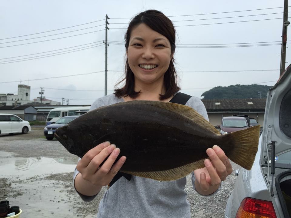 ヒラメも釣れちゃいました。おいしそう！