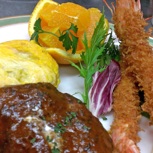 お子様ランチ（一例）お子様にも当館の味を♪人気メニューを本格的な味でご用意いたします。