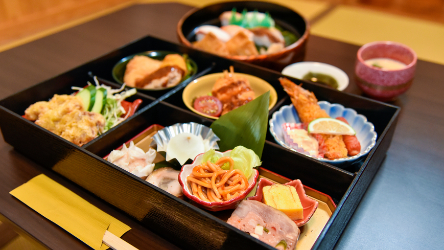 【夕食寿司出前付】お部屋で夕食付きプラン♪〜地元の名店からお届けする小学生のお子様御膳〜